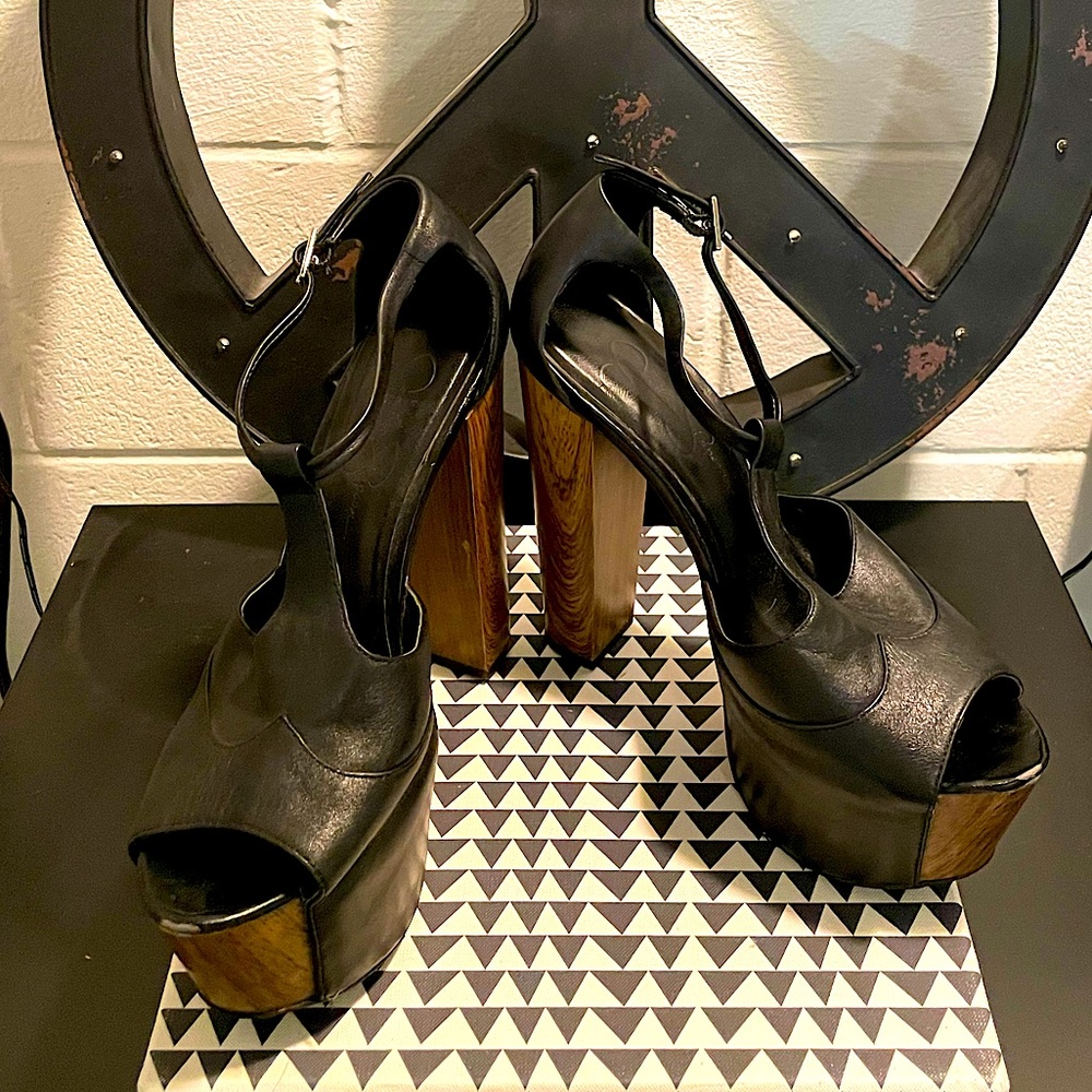 70s wood platform sandal - size 7